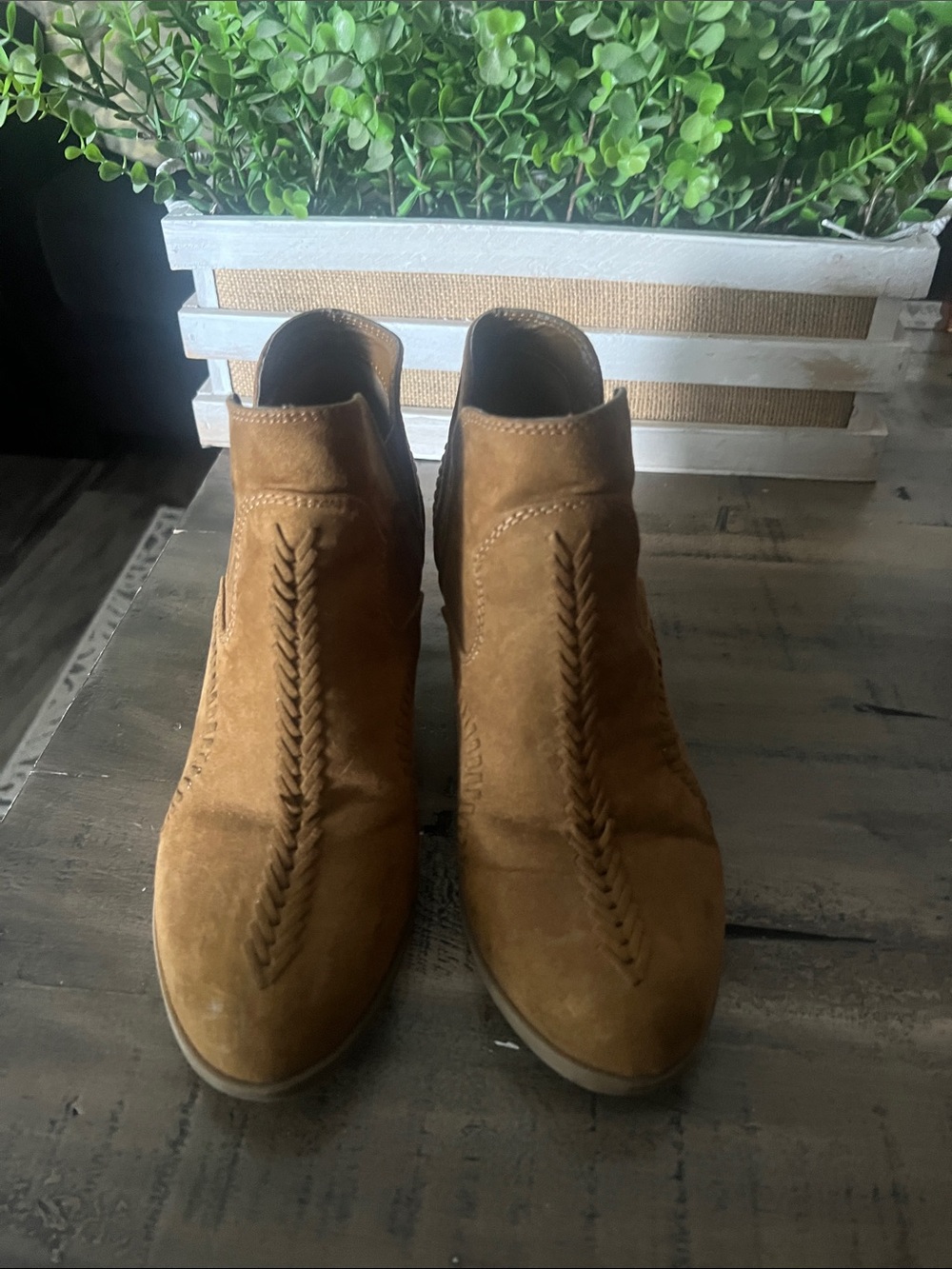 Indigo Men's Chukka Boots in Tan Suede with Braided Stitch